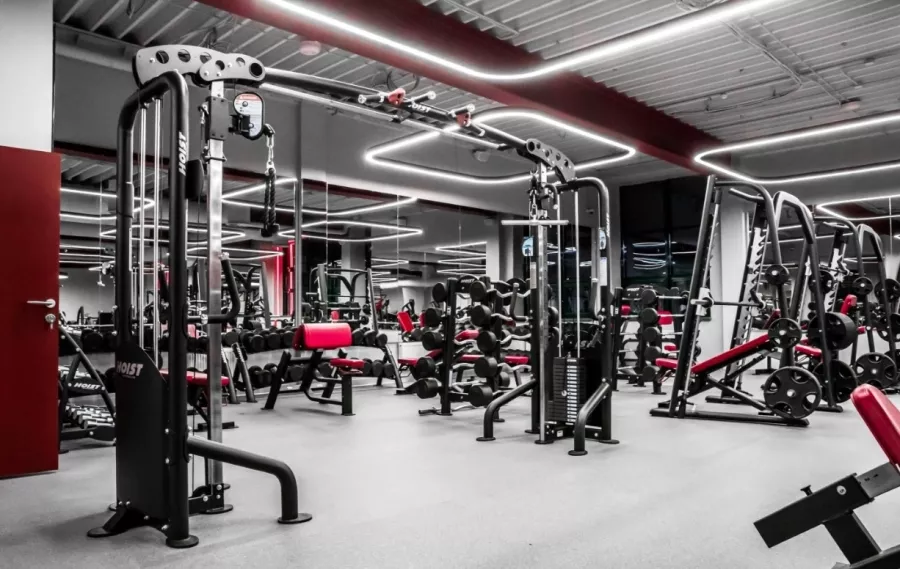Фитнес-клуб Powerhouse gym в Москве: Аквааэробика, Аэробика, Боевые искусства, Детский уголок, Йога, Бассейн, Хаммам,
