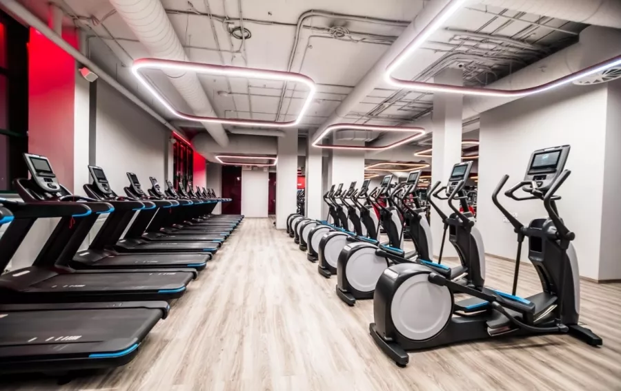 Фитнес-клуб Powerhouse gym в Москве: Аквааэробика, Аэробика, Боевые искусства, Детский уголок, Йога, Бассейн, Хаммам,