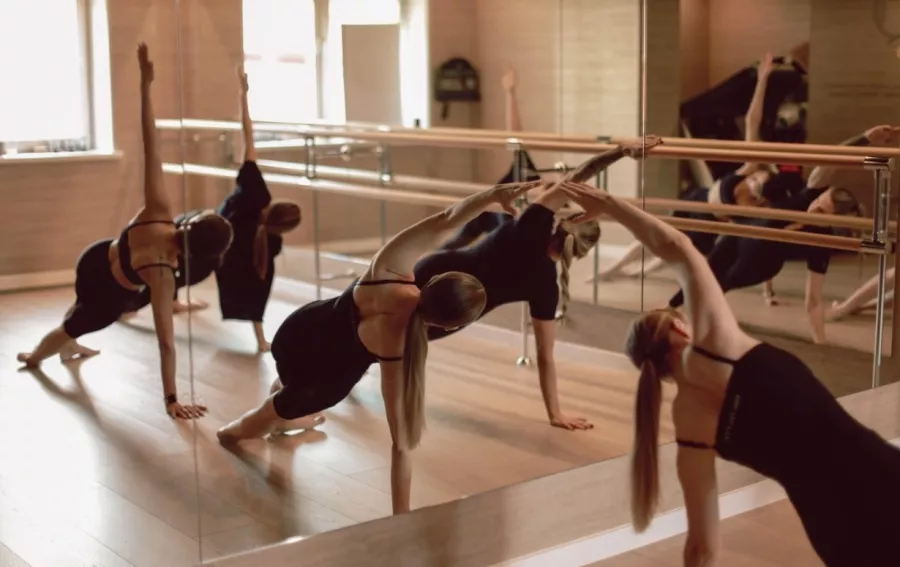 Фитнес-студия Let's Go Body & Mind Studio в Москве: Йога, Женский зал, Пилатес, Стретчинг, Фитбол, Персональный тренер, Фитнес бар, Шейпинг, TRX тренировки, Танцевальные программы,