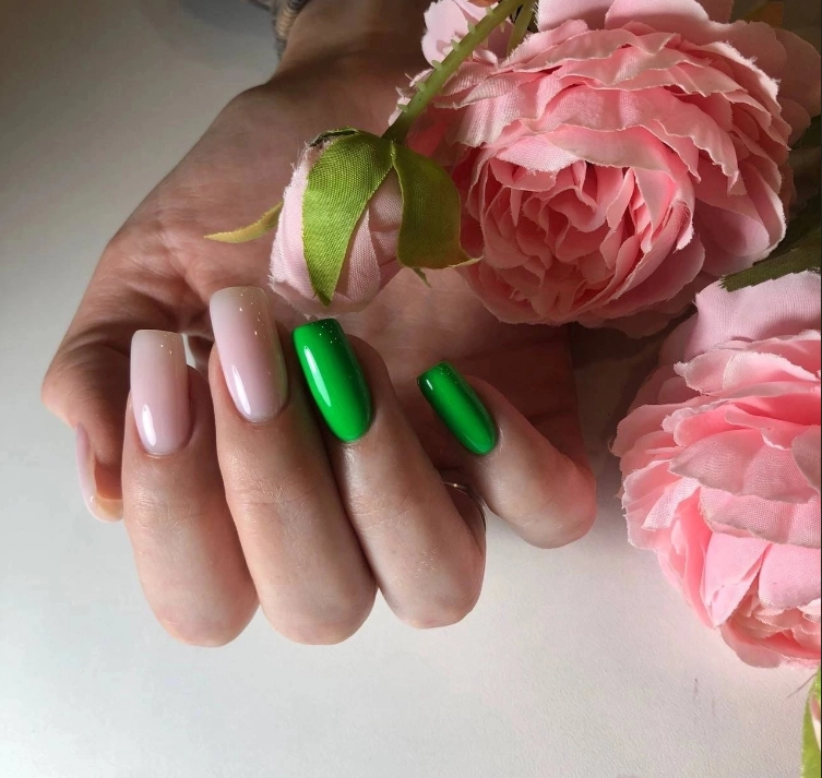 Ногтевая студия GR nail lab в Калининграде: Гель-лак, Наращивание гелем, Дизайн ногтей, Мужской маникюр, Парафиновые ванночки, Педикюр, Аппаратный маникюр, Ламинирование ресниц,
