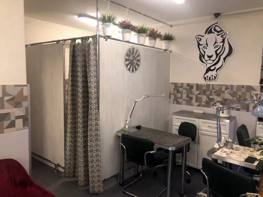Салон красоты Багира в Калининграде: Стрижки, Наращивание волос, Прически, Плетение кос, Кератин, Биозавивка , Женская стрижка , Перманент, Косметология, Маникюр, Лимфодренаж, Массаж,