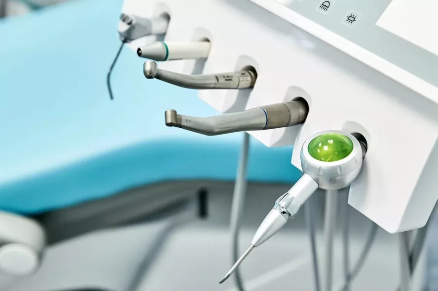 Стоматологическая клиника Kurazyan Dental Centre в Ростове-на-Дону: Стоматологическая клиника, Стоматология, Лечение зубов,