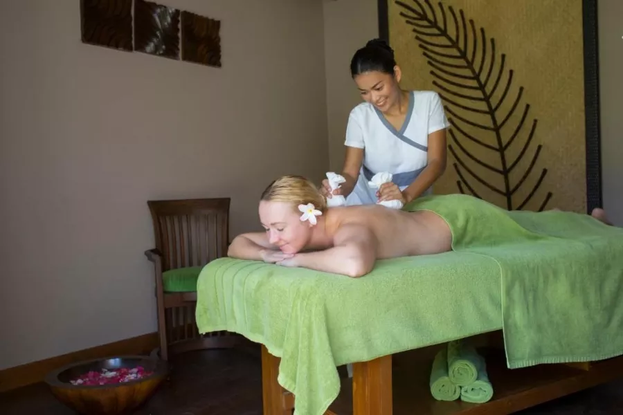 Отель Курамба Мальдивы (Hotel Kurumba Maldives) в Мальдивах: 5-зведочный Отель, SPA-процедуры, Бунгало, Караоке, Море, Бизнес Зона, Коворкинг, Кейтеринг, Ресторан,