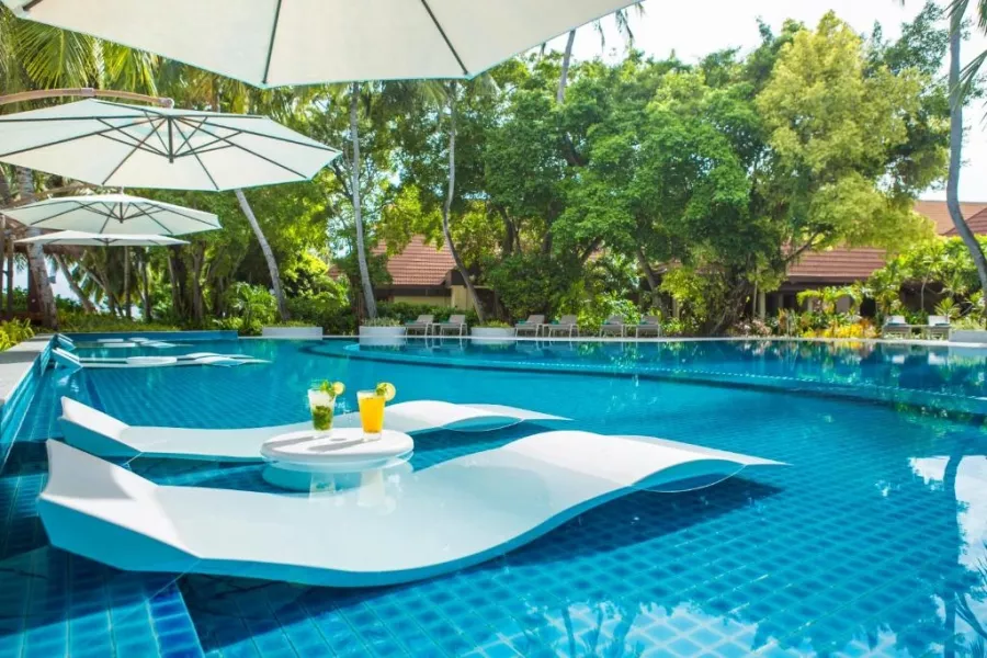 Отель Курамба Мальдивы (Hotel Kurumba Maldives) в Мальдивах: 5-зведочный Отель, SPA-процедуры, Бунгало, Караоке, Море, Бизнес Зона, Коворкинг, Кейтеринг, Ресторан,