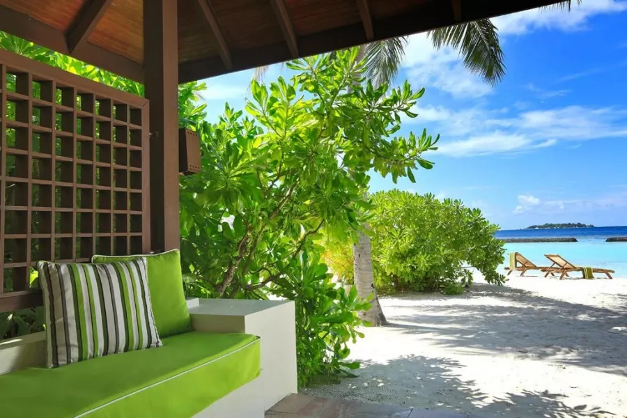 Отель Курамба Мальдивы (Hotel Kurumba Maldives) в Мальдивах: 5-зведочный Отель, SPA-процедуры, Бунгало, Караоке, Море, Бизнес Зона, Коворкинг, Кейтеринг, Ресторан,