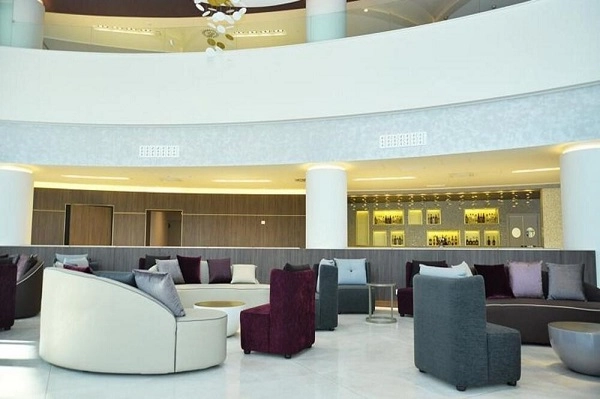 Отель DoubleTree by Hilton Yerevan City Centre в Ереване: центр города, Ресторан, Спа-зона, Отель, Чилим,