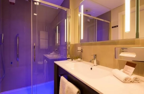 Отель "DoubleTree by Hilton Yerevan City Centre".