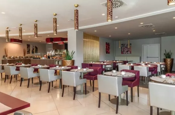 Отель "DoubleTree by Hilton Yerevan City Centre".