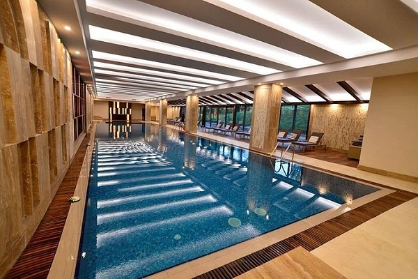 Отель Radisson Blu Hotel в Ереване: современный стиль, подземный паркинг, лобби-бар, спа-центр, бассейн, джакузи, Тренажерный зал, Отель,