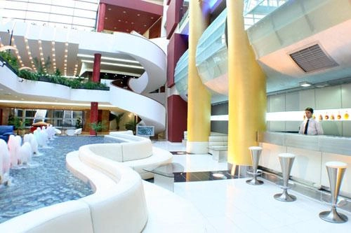 Отель Radisson Blu Hotel в Ереване: современный стиль, подземный паркинг, лобби-бар, спа-центр, бассейн, джакузи, Тренажерный зал, Отель,