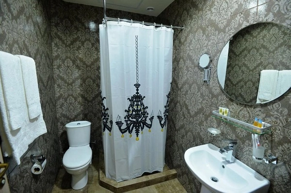 Отель Deluxe Hotel Yerevan в Ереване: лаунж-зона, барбекю, бассейн, Сауна, Зона отдыха, Отель,