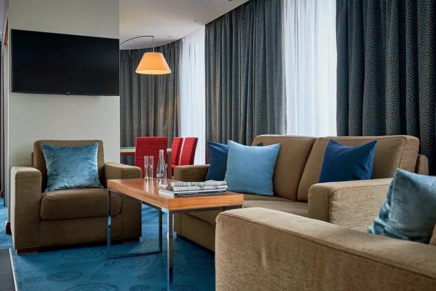 Гостиница Radisson Blue Hotel Kaliningrad в Калининграде: Сауны, Тренажерный зал, Сейф, Банкетный зал, Парковка, Прачечная,