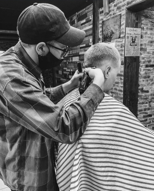 Барбершоп  Westmen в Балтийске: Красота,