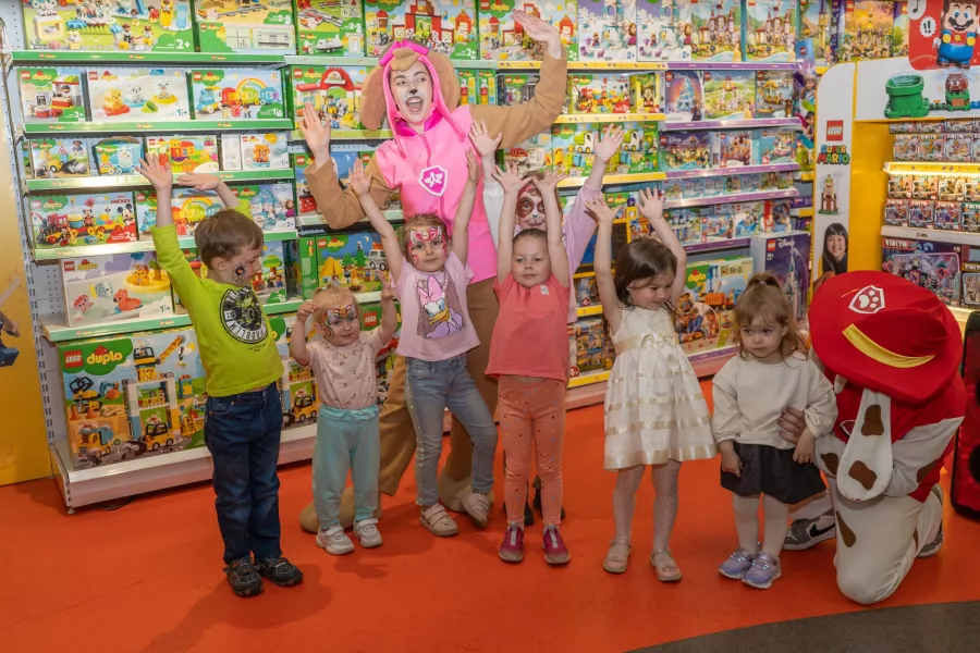 Магазин одежды Kidsmax.ru в Калининграде: Игрушки, Одежда, Доставка, Джинсы, Фешн, Обувь, стиль,