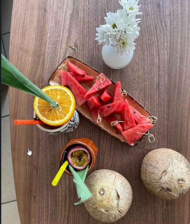 Кафе Причал в Анапе: Ресторан у воды, Итальянская кухня, Кавказская кухня, Аниматоры, Можно с собакой, Заказ навынос,