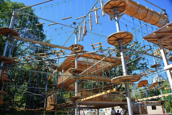 Веревочный парк «Skytown Sochi»