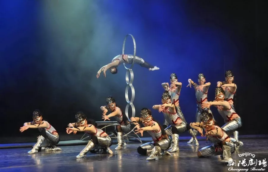 Театр Chaoyang Theater в Пекине: Развлечения, Акробатические номера,