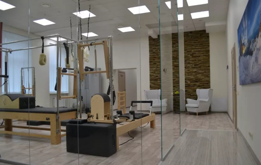 Студия персонального тренинга Art of pilates в Москве: Йога, Пилатес, Стретчинг, Фитнес для беременных, Персональный тренер, Массаж,
