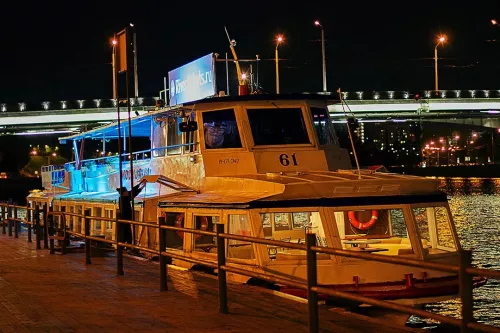 Аренда теплоходов Rivertickets.ru  в  Москве