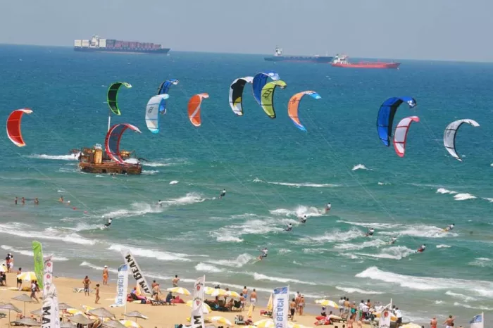 Burc Beach  в  Стамбуле