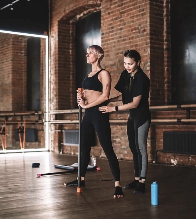 Фитнес-клуб SMSTRETCHING в Москве: Боевые искусства, Пилатес, Стретчинг, Персональный тренер, Фитнес бар, Танцевальные программы,