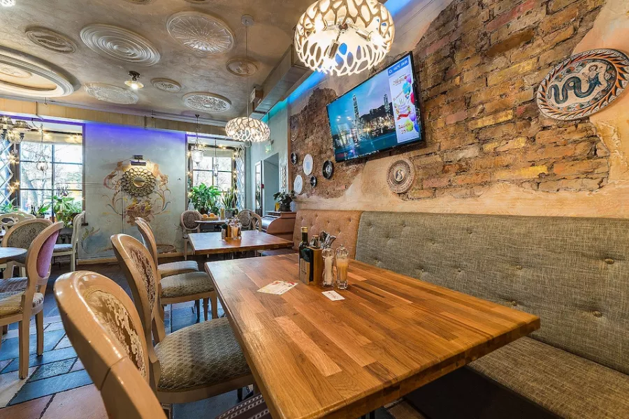 Ресторан Mario Trattoria в Санкт-Петербурге: Итальянская кухня, Центр Питера, Романтический ужин, Италия, Паста, Семейная встреча,