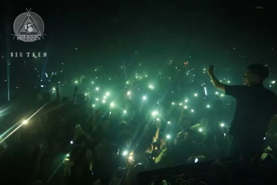 Клуб «CLUB SIR.TEEN»