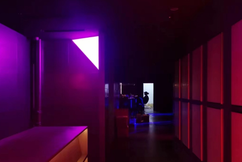 Бар «DDC Dusk Dawn Club»