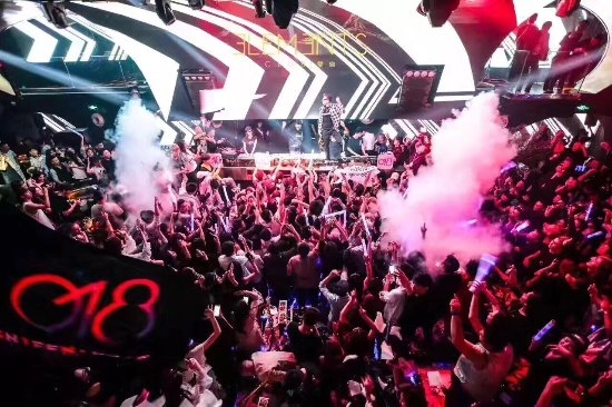 Бар «Elements Club»