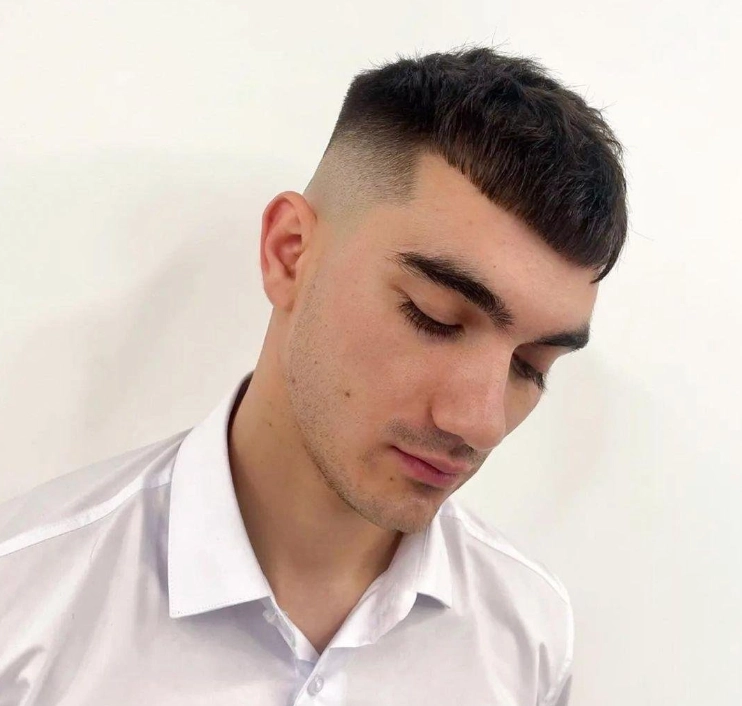 Барбершоп OldBoy на улице Поляны в Москве: Красота, Стрижка, Борода, Бритье,