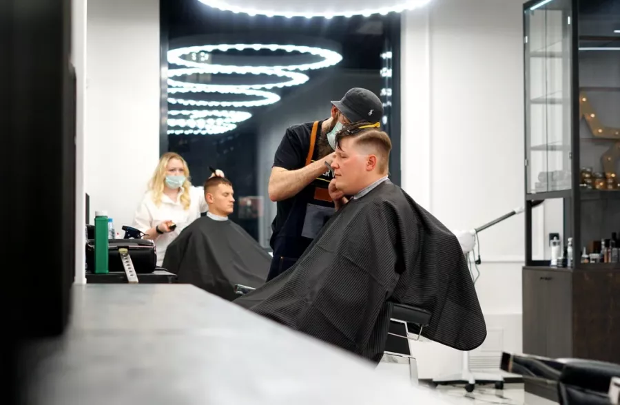 Барбершоп OldBoy на улице Поляны в Москве: Красота, Стрижка, Борода, Бритье,