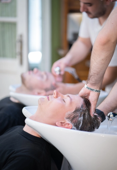 Барбершоп Fckng Barbers в Москве: Стрижка, Борода, Бритье, Красота,
