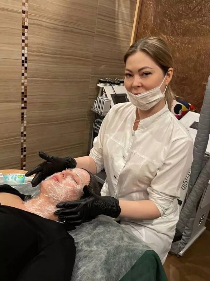 Салон красоты - Beauty Barbie в Ижевске: Парикмахерские услуги, Маникюр, Макияж, Шугаринг, Брови,