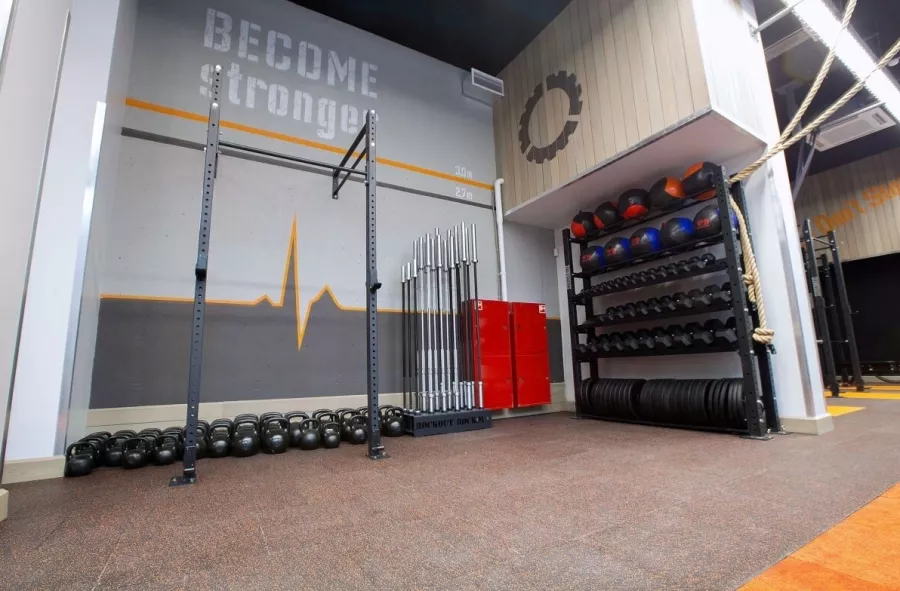 Клуб кроссфита Don`t stop crossfit в Москве: Боевые искусства, Женский зал, Персональный тренер, Фитнес бар, Шейпинг, Hot iron, TRX тренировки,
