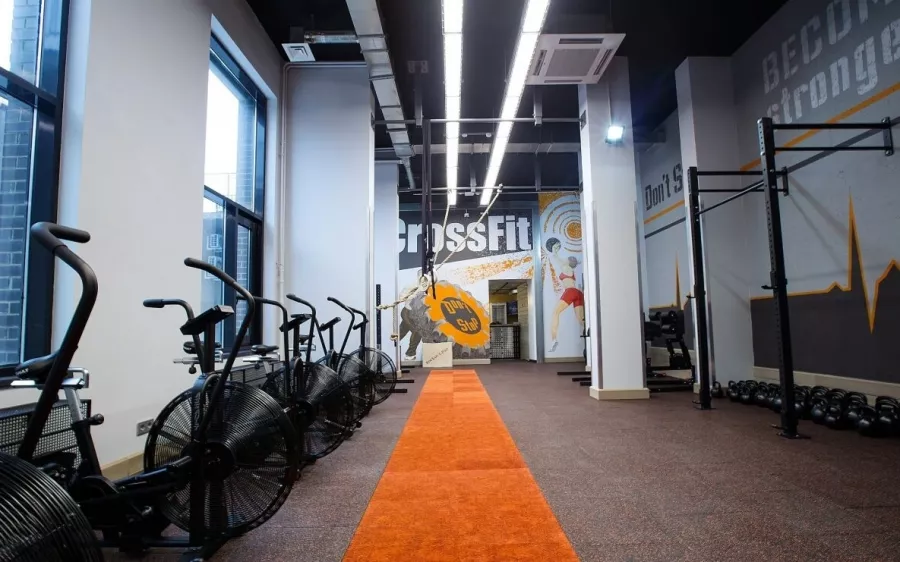 Клуб кроссфита Don`t stop crossfit в Москве: Боевые искусства, Женский зал, Персональный тренер, Фитнес бар, Шейпинг, Hot iron, TRX тренировки,