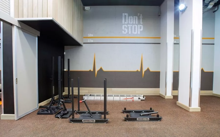 Клуб кроссфита Don`t stop crossfit в Москве: Боевые искусства, Женский зал, Персональный тренер, Фитнес бар, Шейпинг, Hot iron, TRX тренировки,