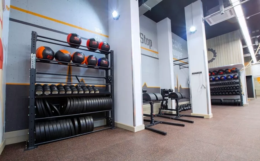 Клуб кроссфита Don`t stop crossfit в Москве: Боевые искусства, Женский зал, Персональный тренер, Фитнес бар, Шейпинг, Hot iron, TRX тренировки,