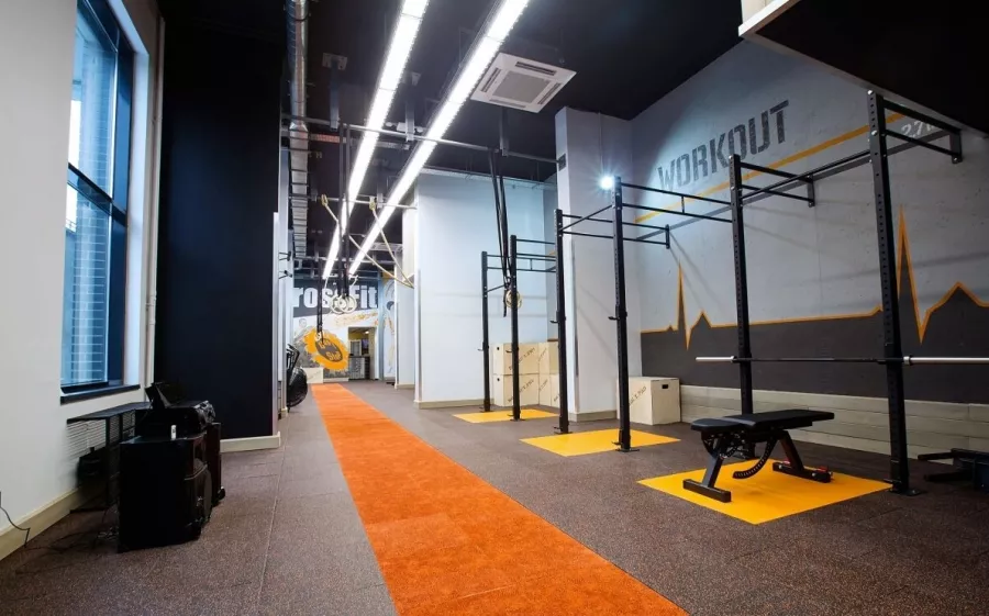 Клуб кроссфита Don`t stop crossfit в Москве: Боевые искусства, Женский зал, Персональный тренер, Фитнес бар, Шейпинг, Hot iron, TRX тренировки,