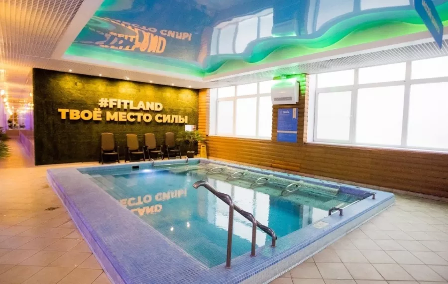 Фитнес-центр Fitland в Москве: Аквааэробика, Аэробика, Боевые искусства, Йога, Кроссфит, Массаж, Бассейн, Сауна, Легкий пар,