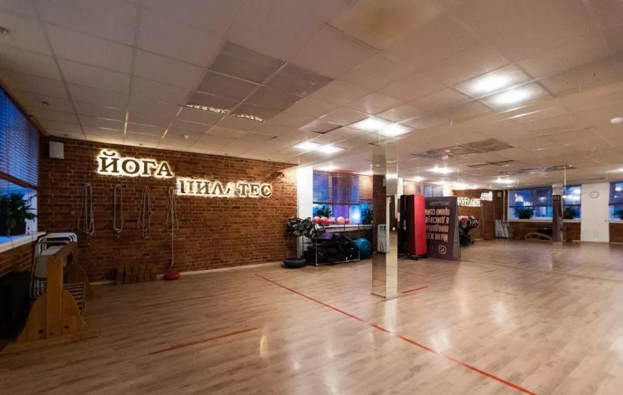 Фитнес-центр Fitland в Москве: Аквааэробика, Аэробика, Боевые искусства, Йога, Кроссфит, Массаж, Бассейн, Сауна, Легкий пар,