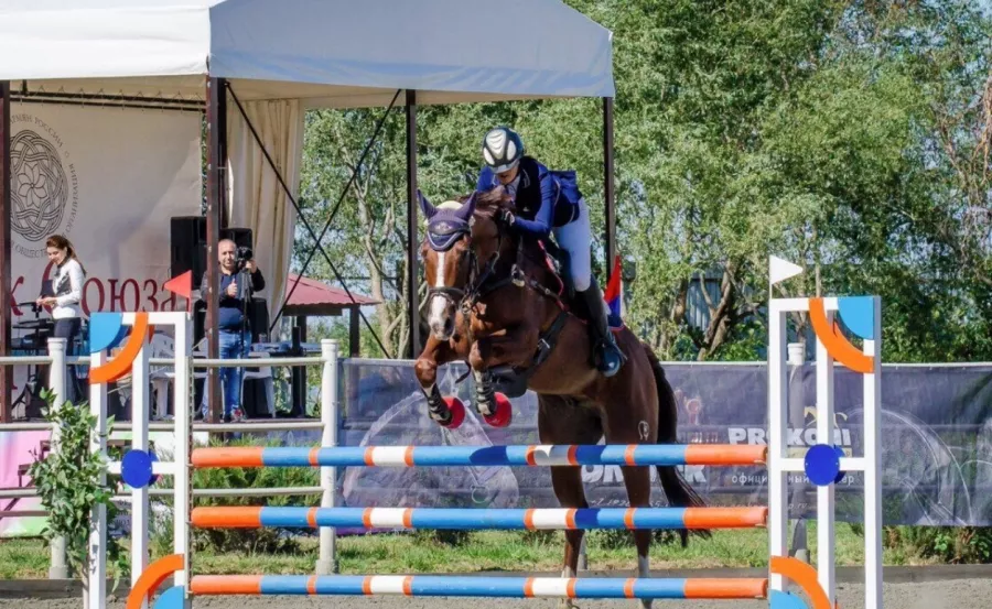 Конноспортивный клуб Светлана в Сочи: Соревнования, Развиваться,