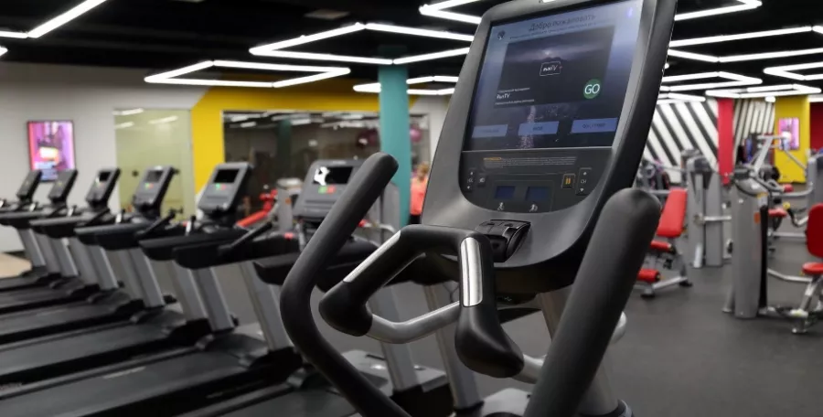 Фитнес-клуб Fusion fitness в Москве: Аквааэробика, Массаж, Солярий, Персональный тренер, Бассейн, Боевые искусства,