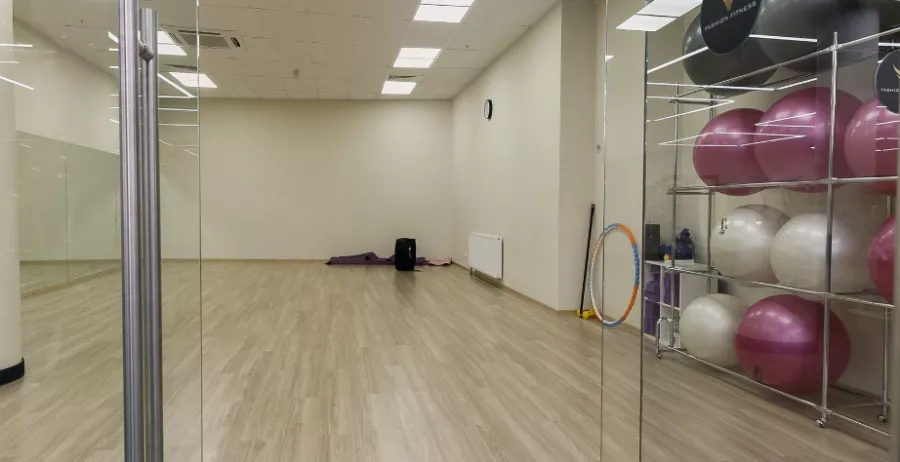 Фитнес-клуб Fusion fitness в Москве: Аквааэробика, Массаж, Солярий, Персональный тренер, Бассейн, Боевые искусства,