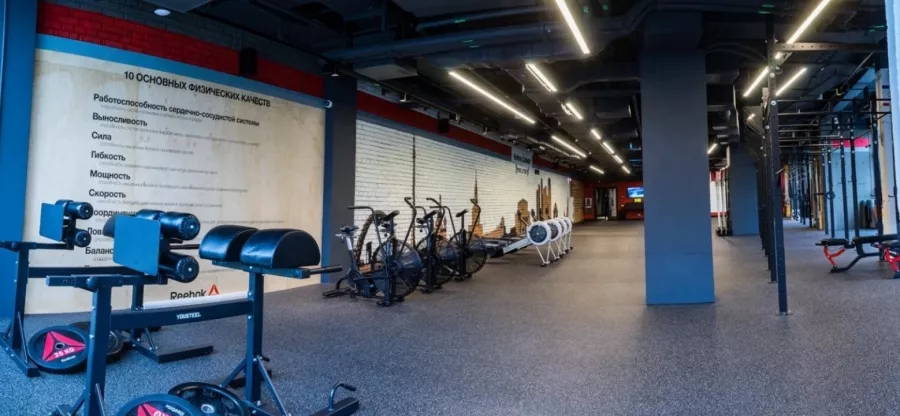 Фитнес-клуб THE BASE fitness в Москве: Кроссфит, Сайкл, TRX тренировки, Массаж, Сауна, Солярий, Тренер,