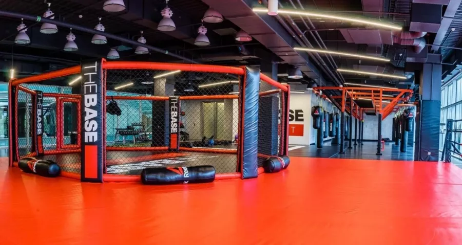 Фитнес-клуб THE BASE fitness в Москве: Кроссфит, Сайкл, TRX тренировки, Массаж, Сауна, Солярий, Тренер,