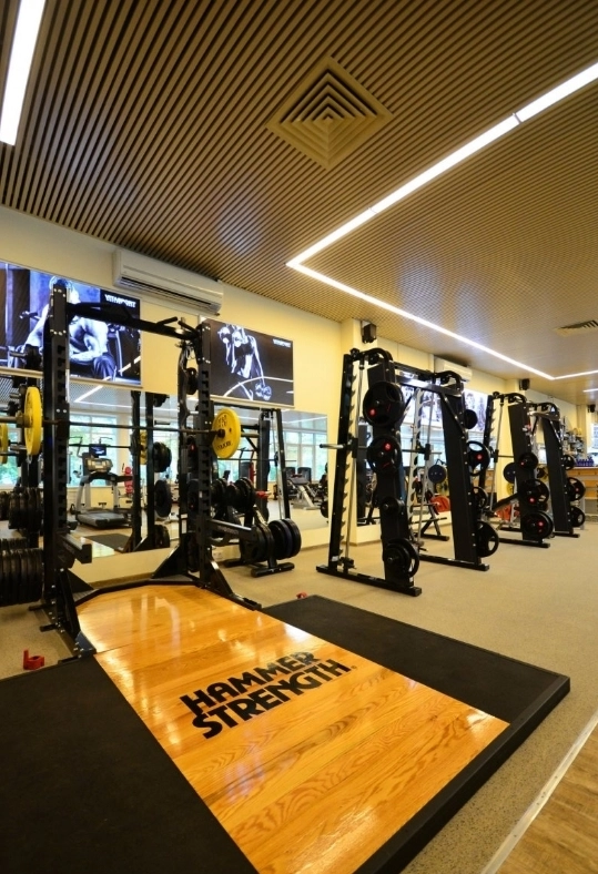 Фитнес-клуб Vitasport wellness club в Москве: Аквааэробика, Аэробика, Боевые искусства, Бодифлекс, Детский уголок, Йога, Кроссфит, Бассейн, Массаж,