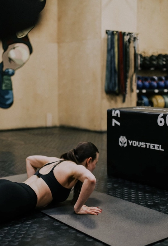Спортивный клуб Crossfit flash в Москве: Детский уголок, Кроссфит, Стретчинг, Фитнес для детей, Персональный тренер, Бокс, Каратэ, Гребля, Кикбоксинг, Смешанные боевые искусства,