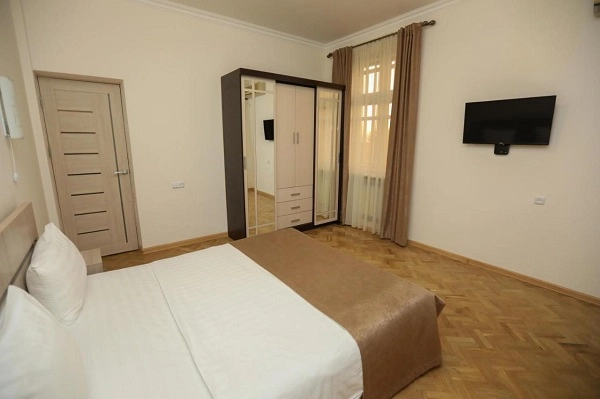 Alba Hotel - отель в Ереване в Ереване: качественный отдых, экскурсии, услуги трансфера, комфорт, парковка, бассейн, Отель,