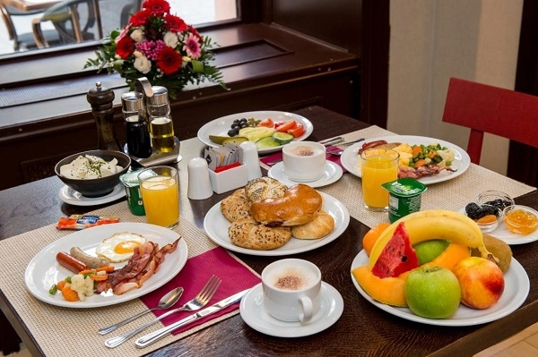 Alba Hotel - отель в Ереване в Ереване: качественный отдых, экскурсии, услуги трансфера, комфорт, парковка, бассейн, Отель,