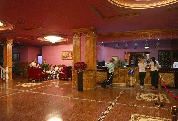 Отель в Ереване Sochi Palace Hotel в Ереване: спа-зоны, бассейн, бильярд, джакузи, комфорт, люкс, Ресторан, Тренажерный зал,